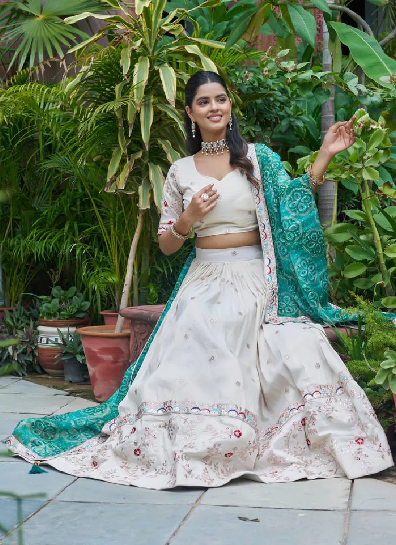 Embroidered Tissue Silk Off White Lehenga Choli With Green Dupatta - Image 5