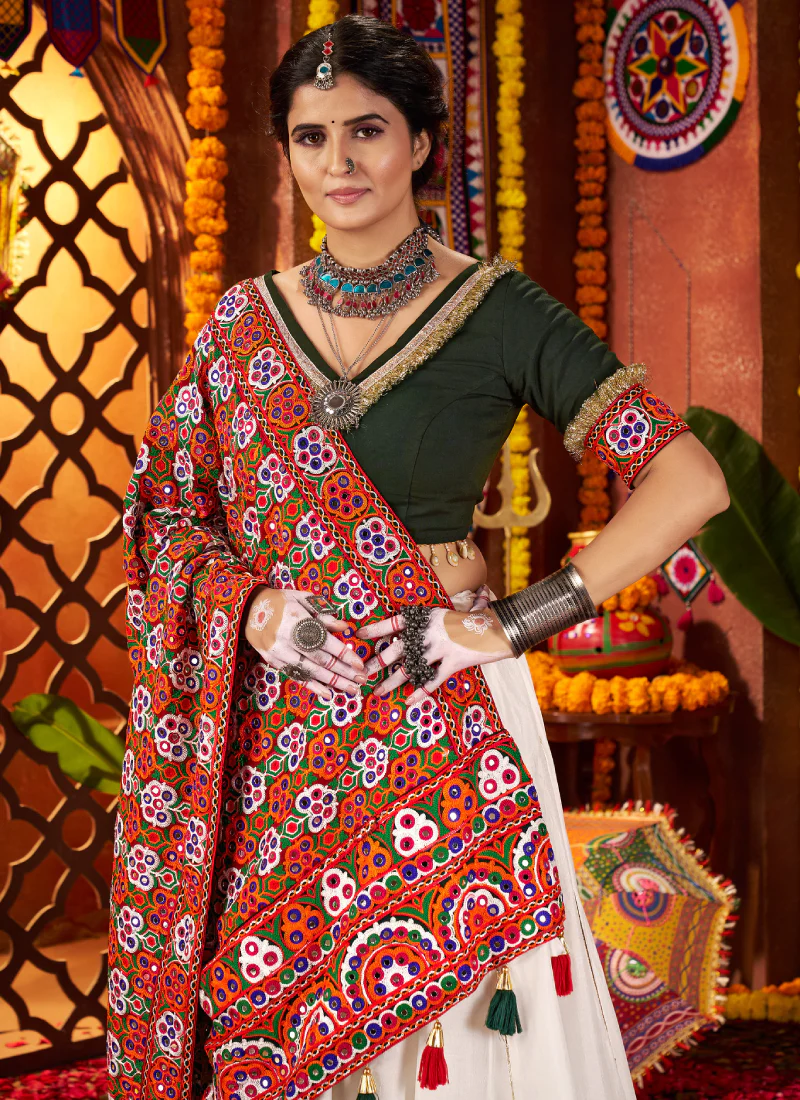 Navratri Wear Gota Patti Border Silk White Chaniya Choli With Dupatta - Image 2