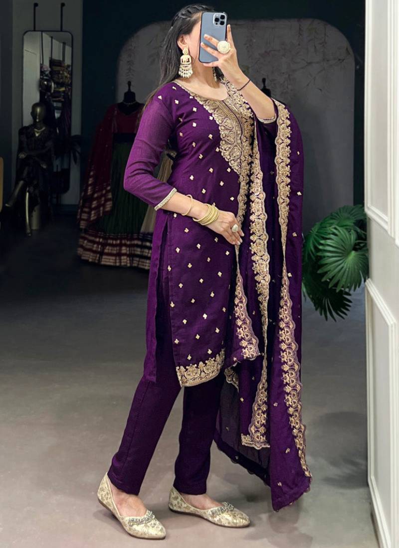 Thread Embroidered Purple Vichitra Silk Punjabi Kurta Pant For Women - Image 4