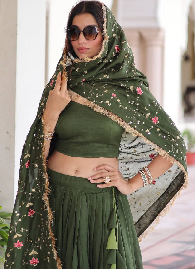 Vichitra Silk Sequence Work Green Lehenga Choli For Mehendi Function - Image 2